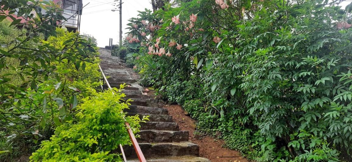 Spinson Home Stay Madikeri Eksteriør bilde